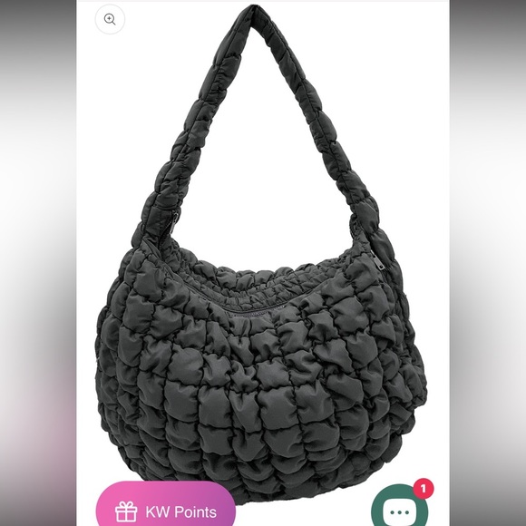 DO EVERYTHING IN LOVE
Large Quilted Bag - Picture 1 of 5